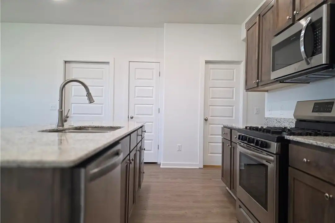 610 W Loren Dr - View 4