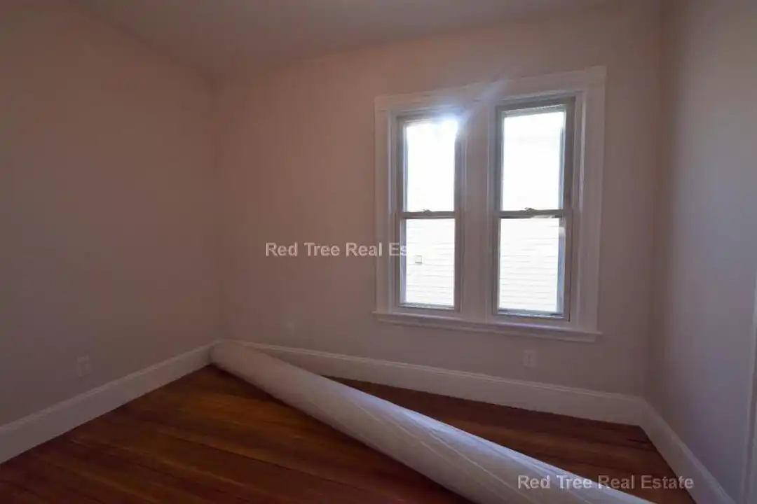 Apartment in Boston - More