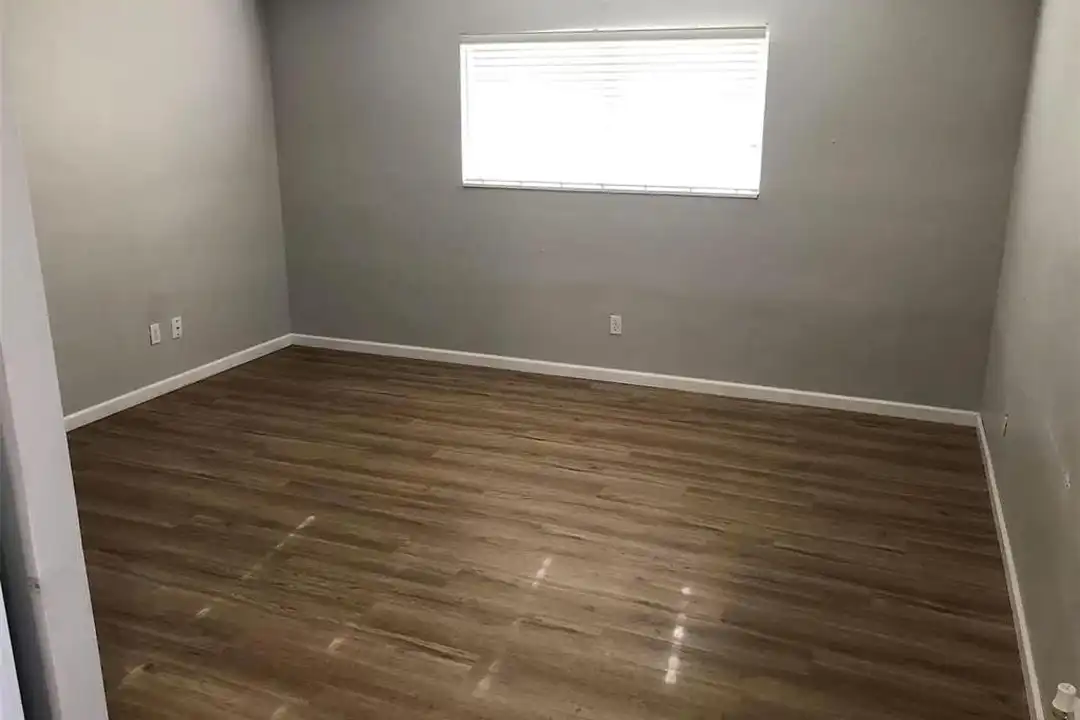 8 Jardin Ct #B – photo 1 of 6
