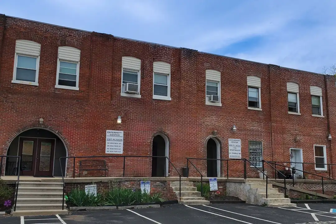 44 Water St – photo 1 of 4