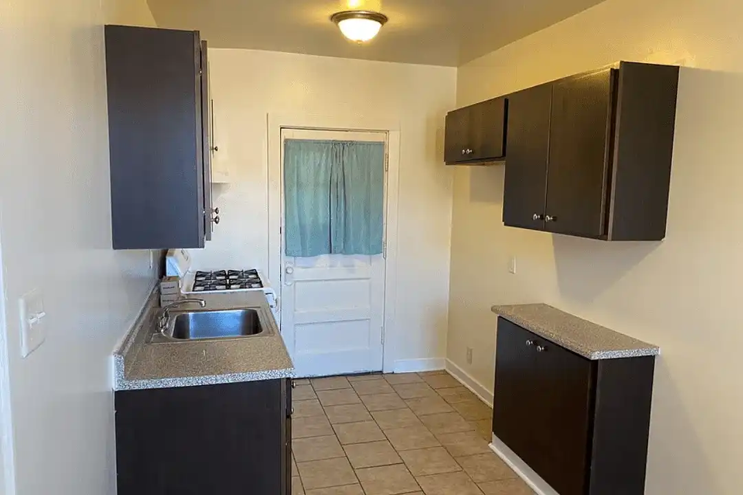 8201 S Michigan Avenue – photo 1