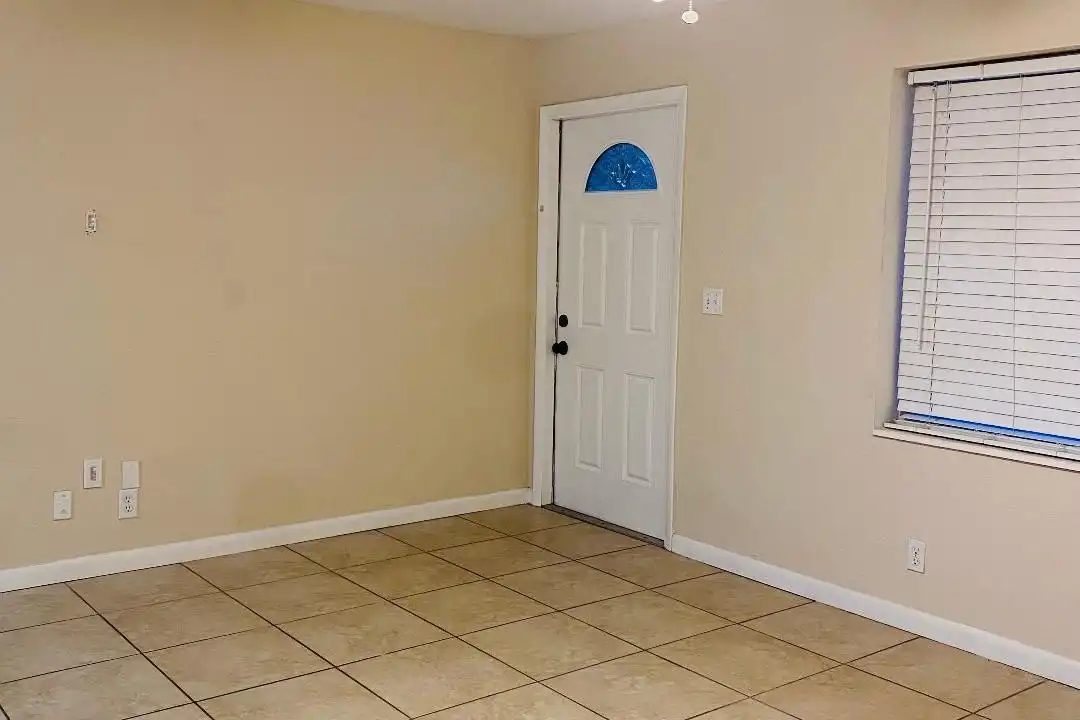 124 Yacht Club Dr #6 - View 3