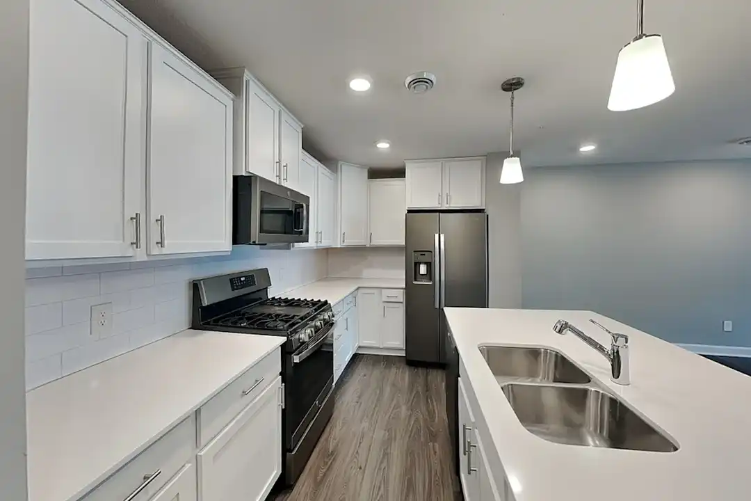 1211 Upper 142nd St E - View 6