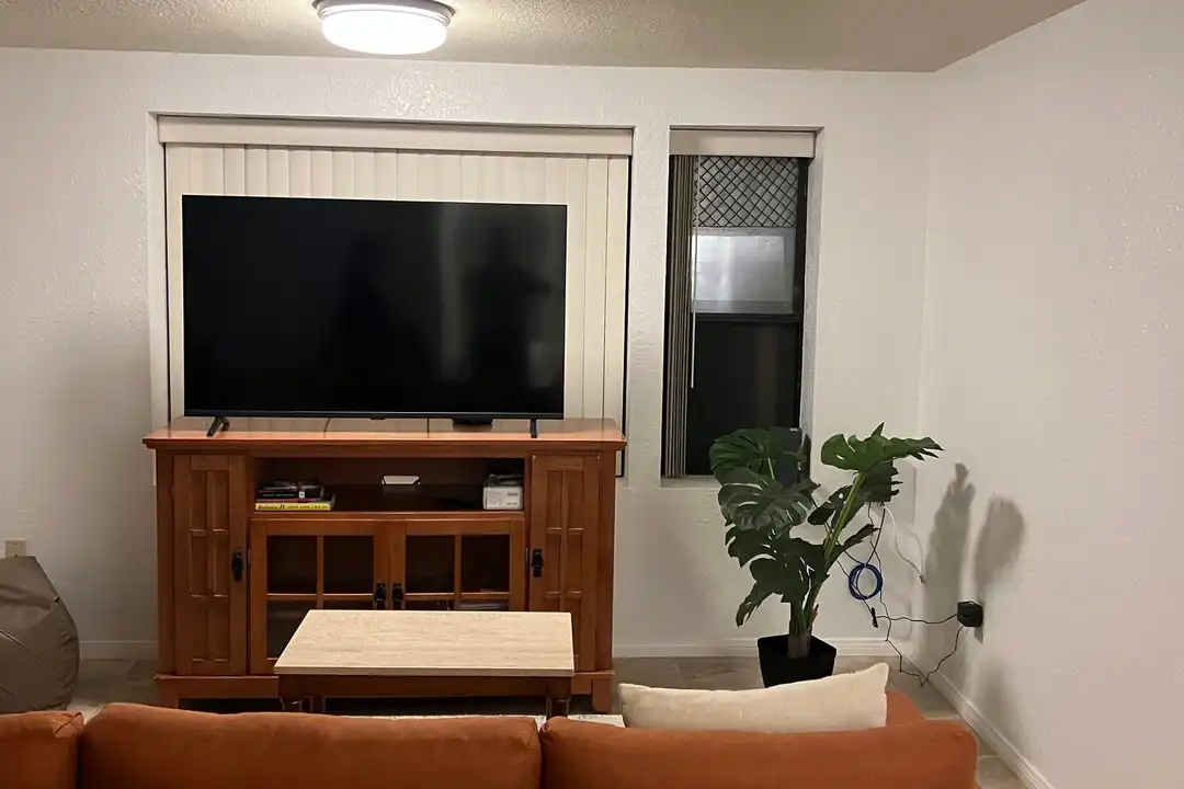 21 B Del Mar Ave unit B – photo 1
