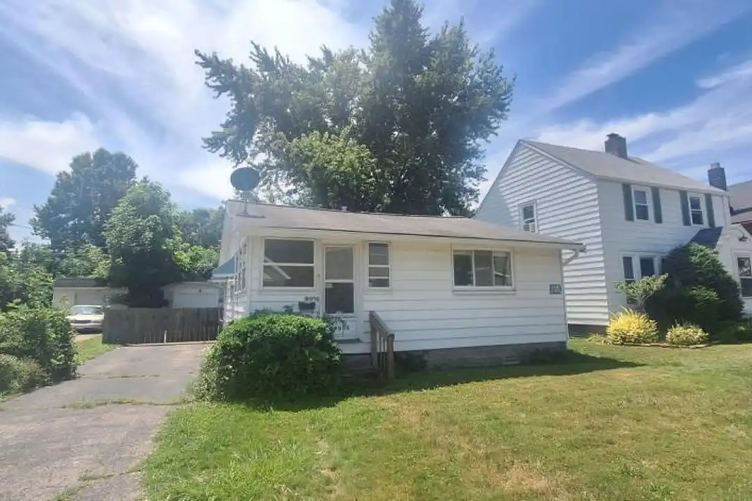 19000 Monterey Ave – photo 1