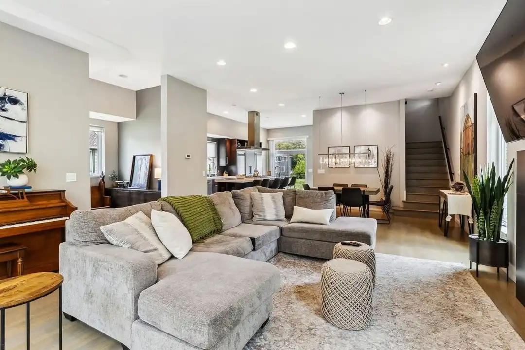 2379 W 7th St unit 1593917P – photo 1