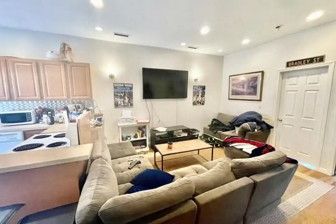 111 Salem St - View 3