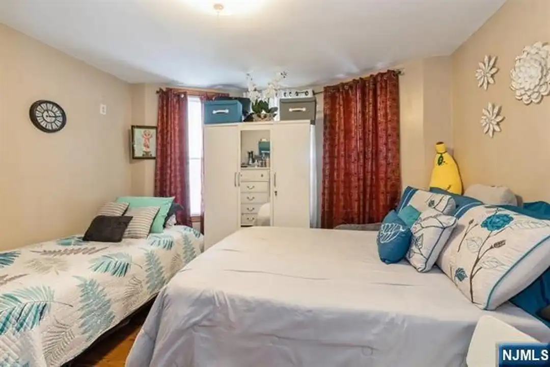 1012 Paterson Plank Rd - View 6