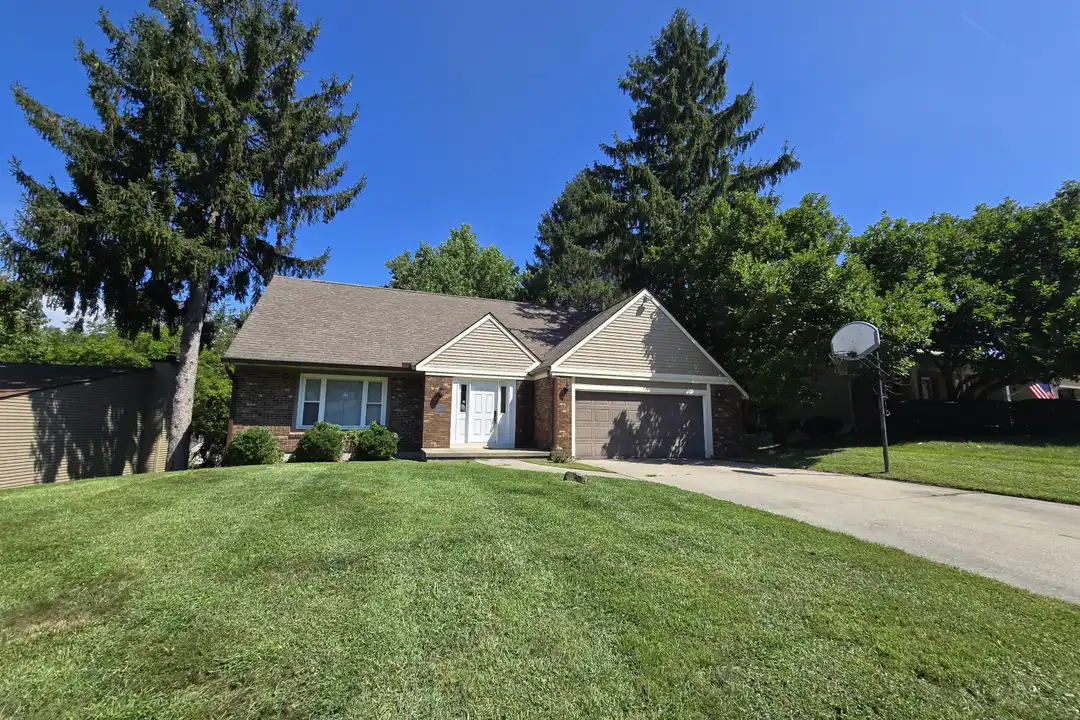 1276 N Howell Dr – photo 1