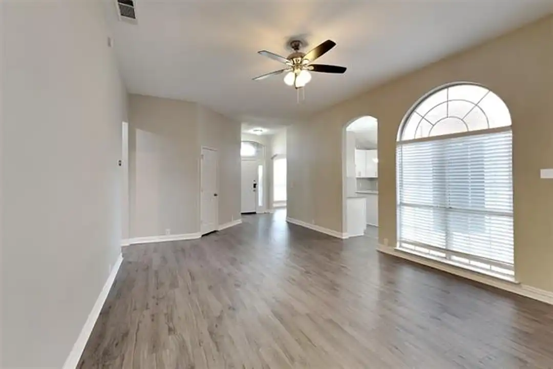 7009 Inglenook Dr - View 3