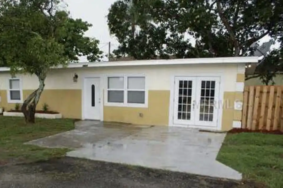 3525 19th St W – photo 1