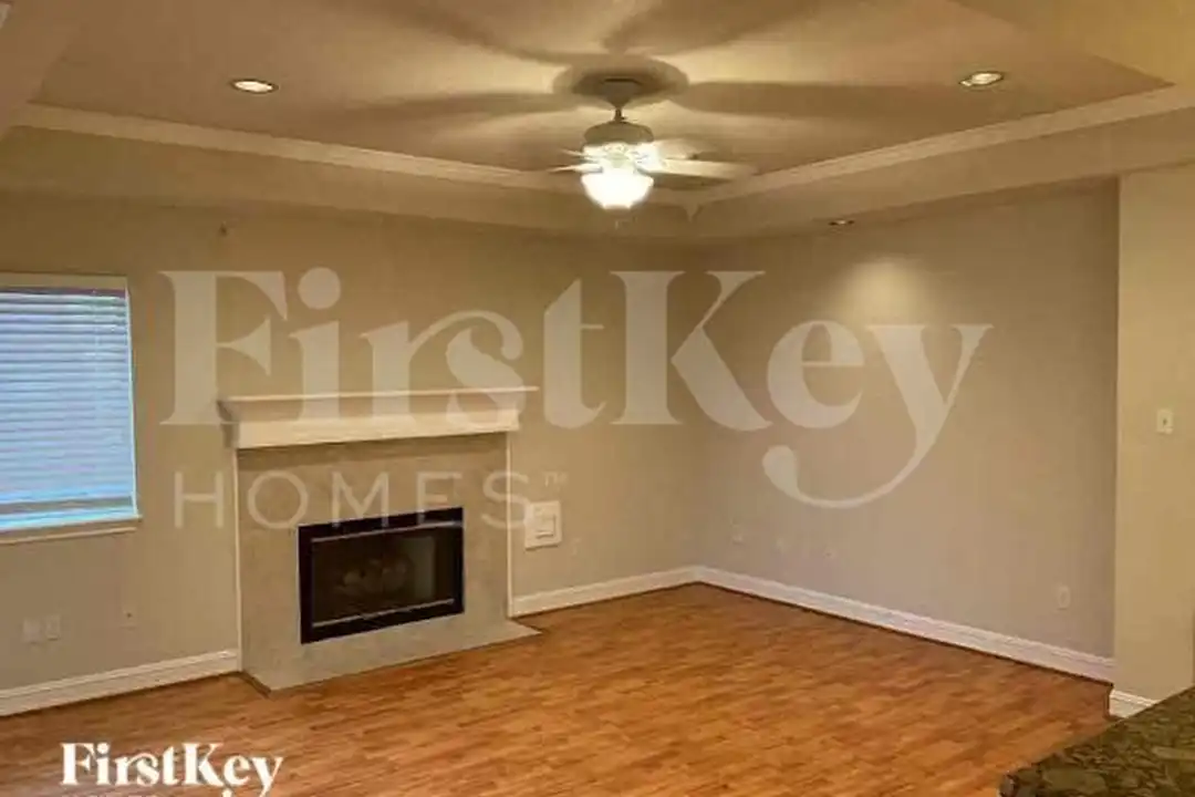 112 Golfview Ct - View 3