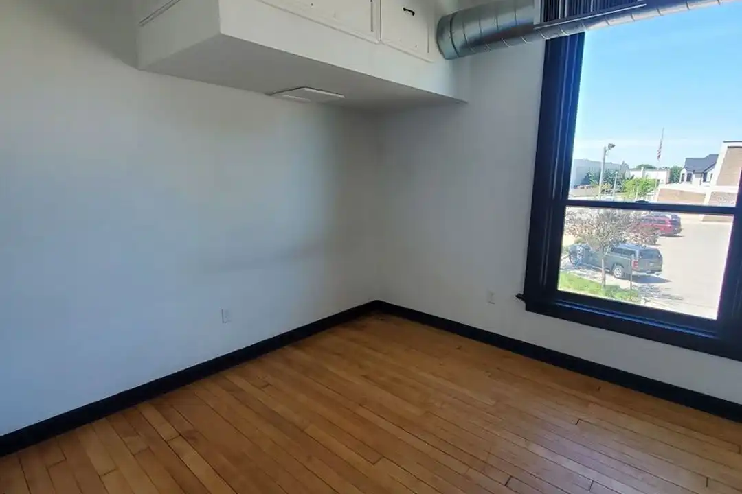2001 10th Ave unit 204 – photo 1 of 3
