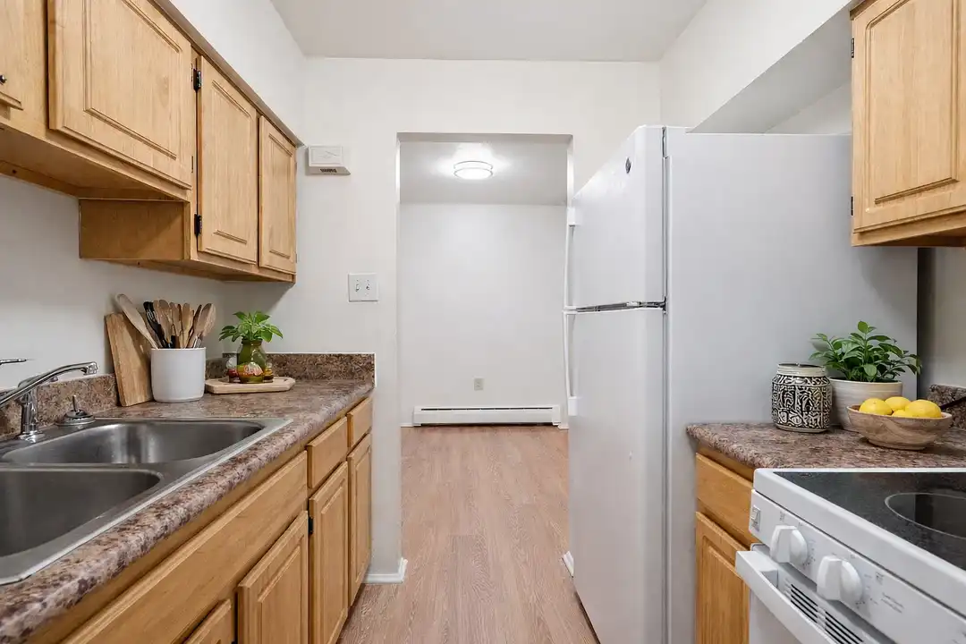 Apartment in New Brunswick - View 5