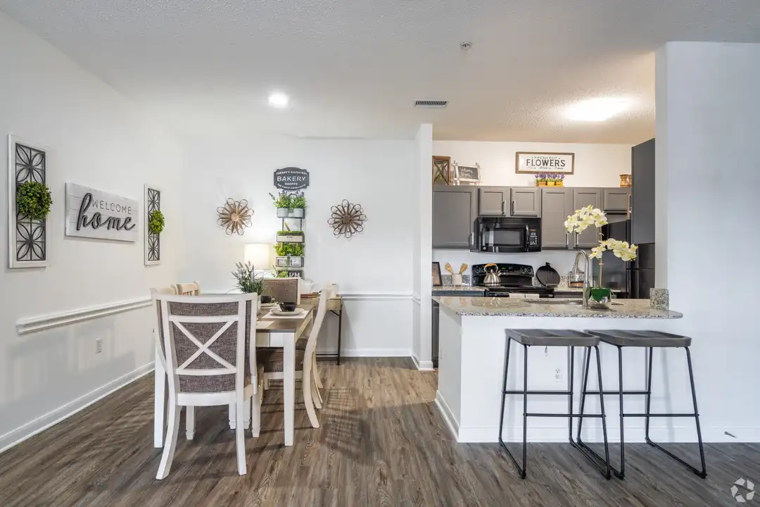 25496 Richards Rd unit WP1 - More