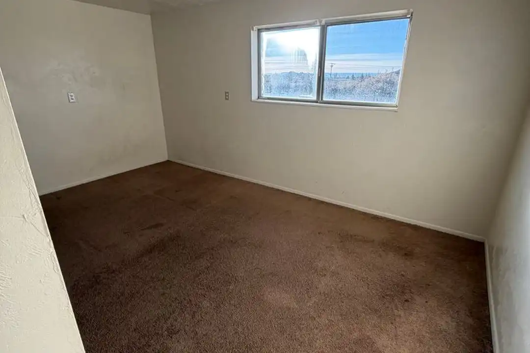 1070 E 8th N unit Bookcliff Apartments #8 - View 3