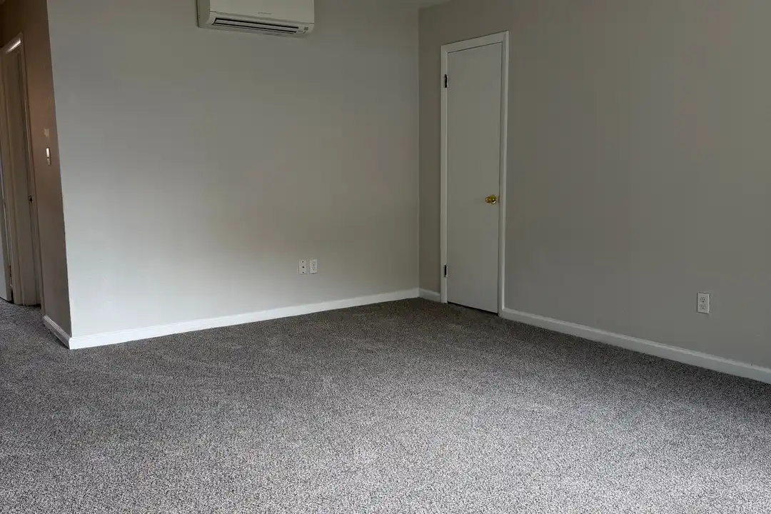 2412 Azalea Garden Rd unit 105 - View 2