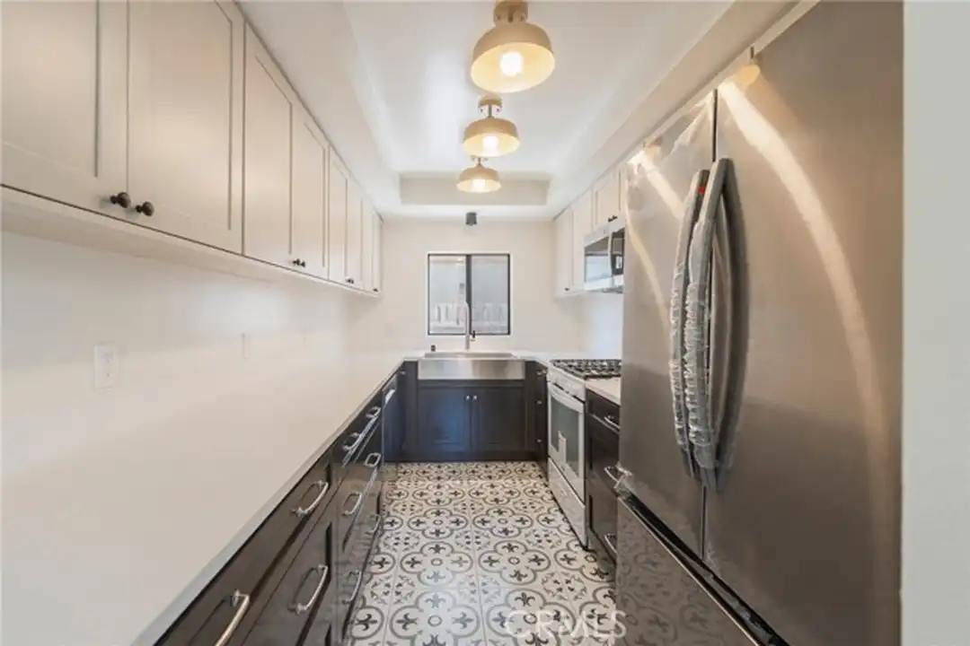 18324 Mansel Ave - View 4