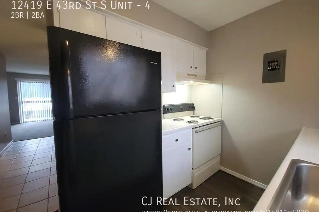 12419 East 43rd St S - More