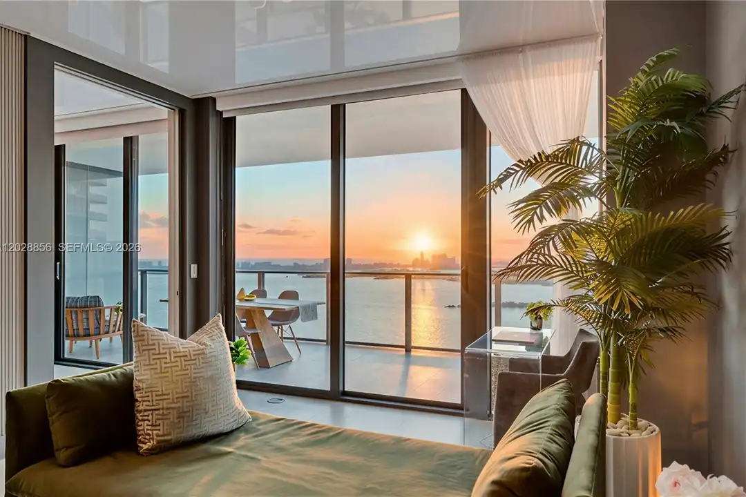 650 NE 32nd St unit 4405 - View 5