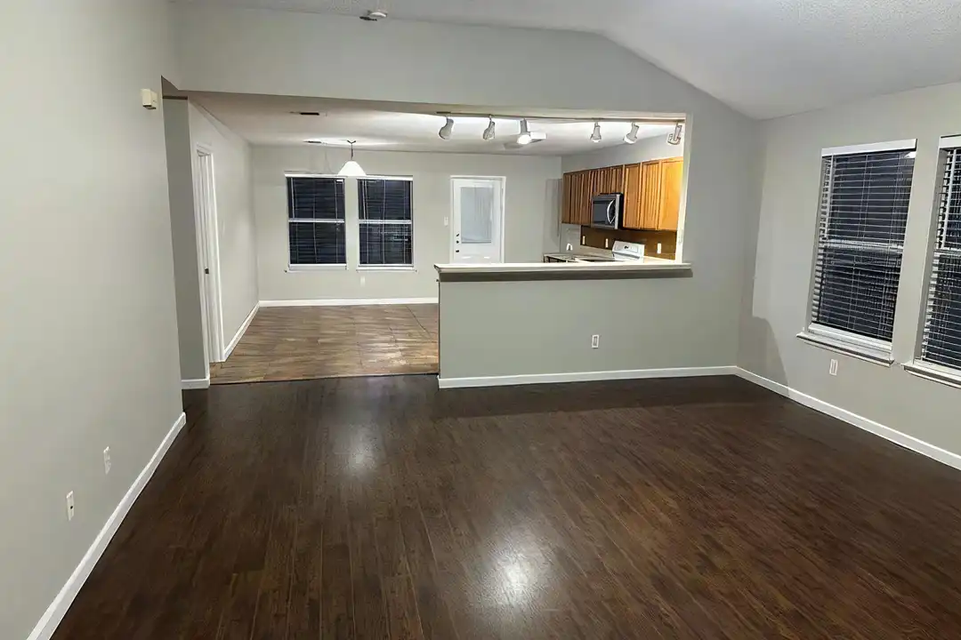 9328 Goldenview Dr - View 3