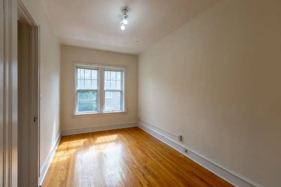 3252 Girard Ave S unit 201 - View 2