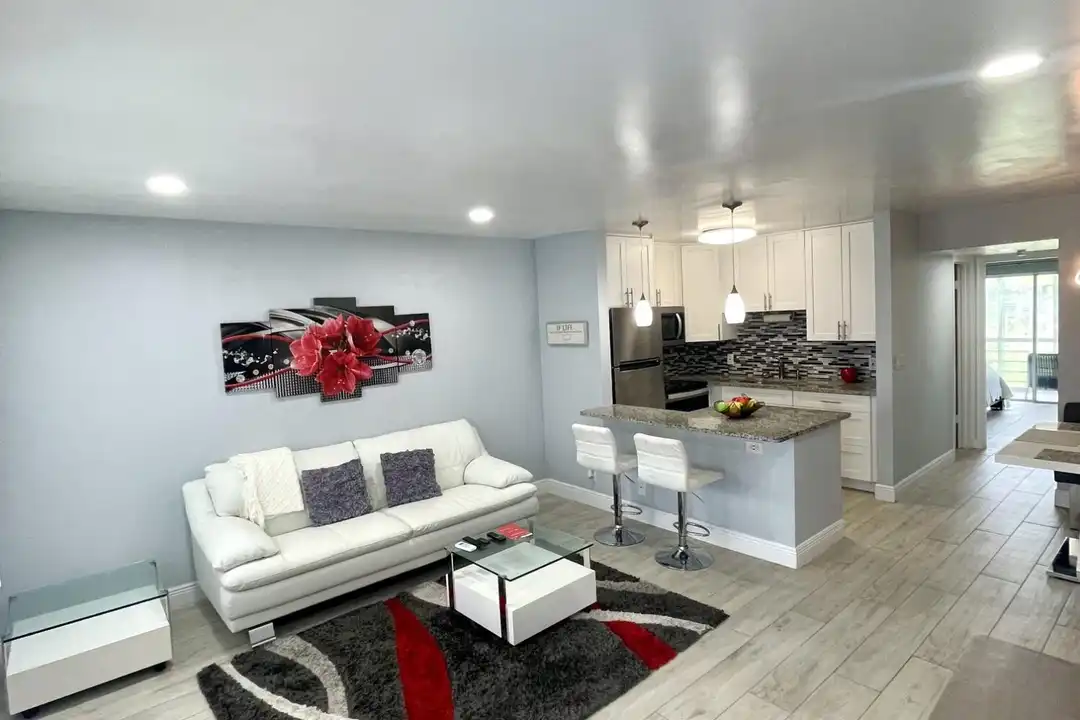 107 Kent St unit 107 - View 4