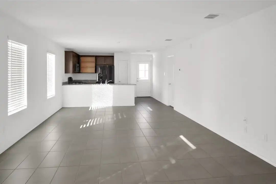 3604 Esperanza St - View 2