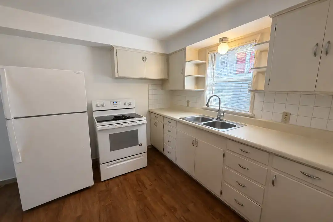 2115 W Riverside Ave unit 4 – photo 1