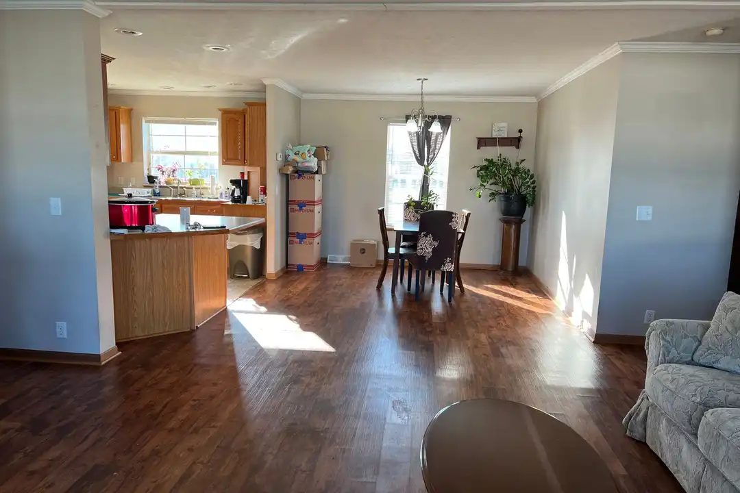 303 Grace Dr – photo 1