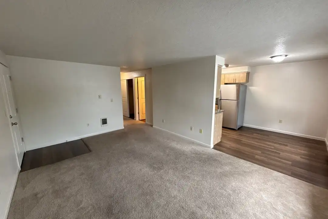 905 Bryan Ct - View 6