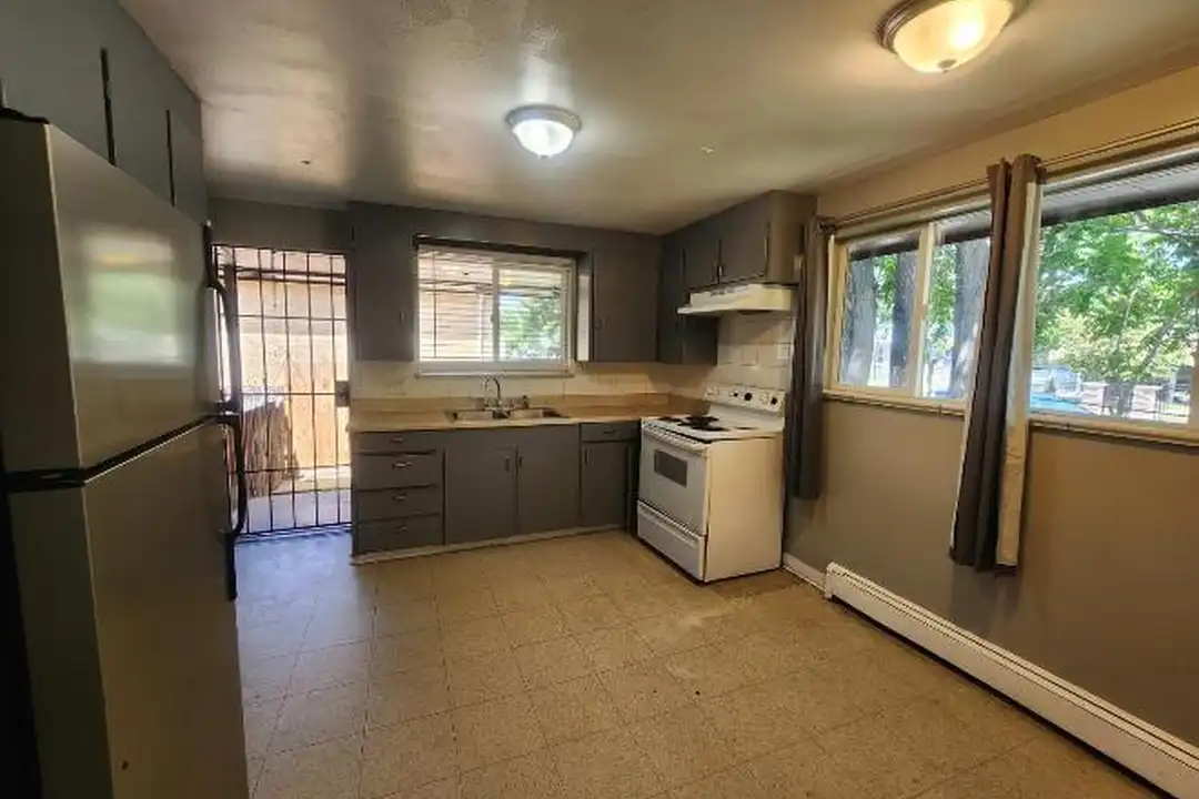 1753 Clinton St - View 6