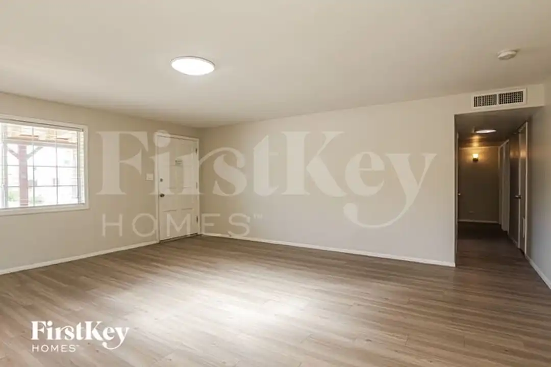 13249 N 14th Dr - View 2