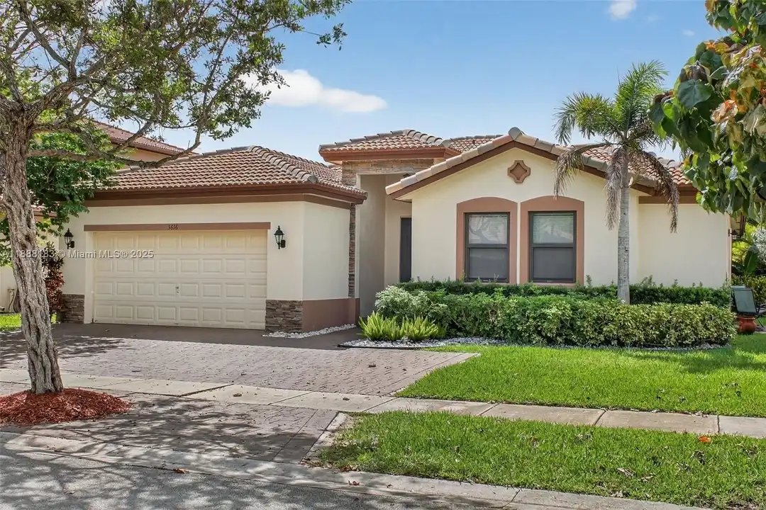 3616 SE 2nd Dr - View 4
