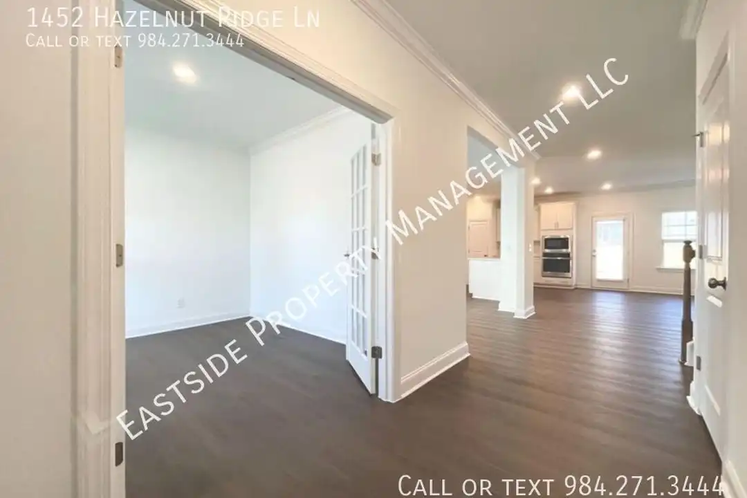 1452 Hazelnut Ridge Ln - View 3