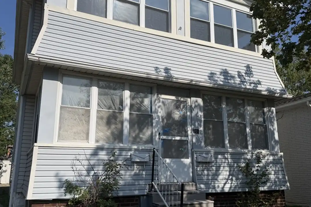 701 E 157th St – photo 1