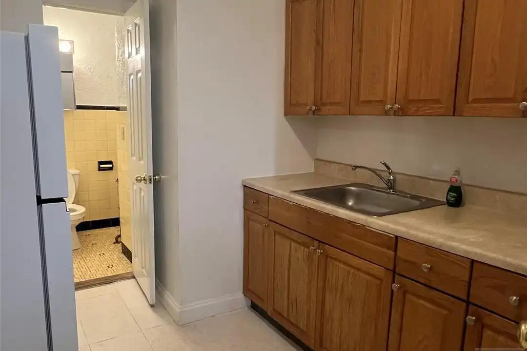 159 Westminster Pl unit 2 - View 3