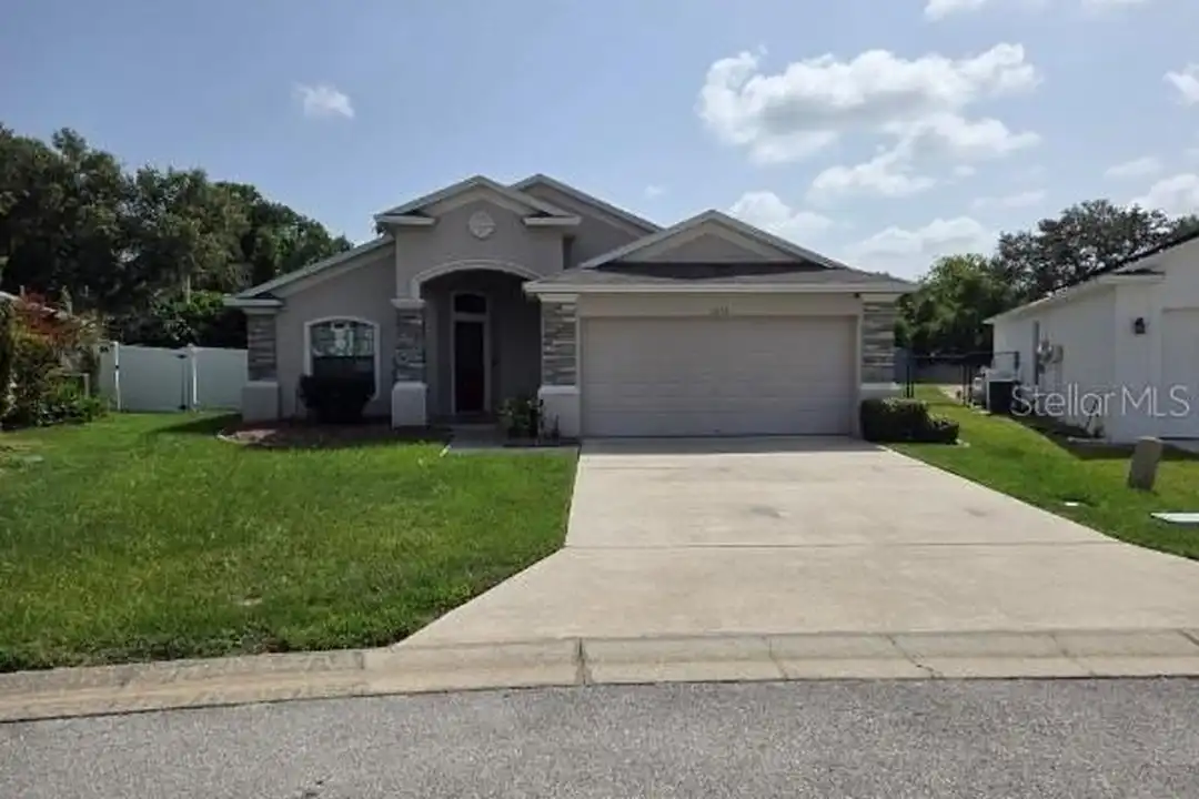 2235 Lakeridge Dr – photo 1