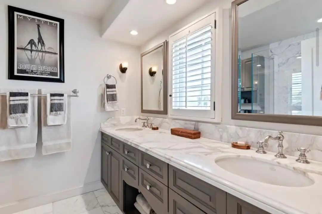 1915 Santa Barbara St - More