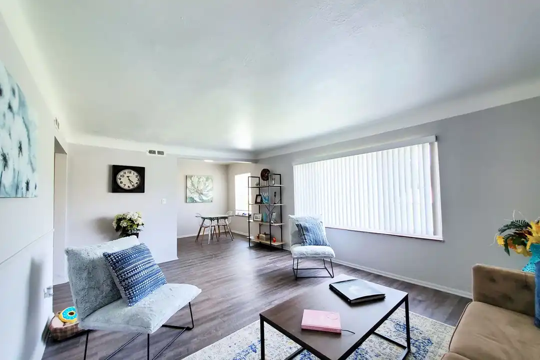 5445 Lee Rd unit Unit 11-R - Maple Heights, OH | Rent.