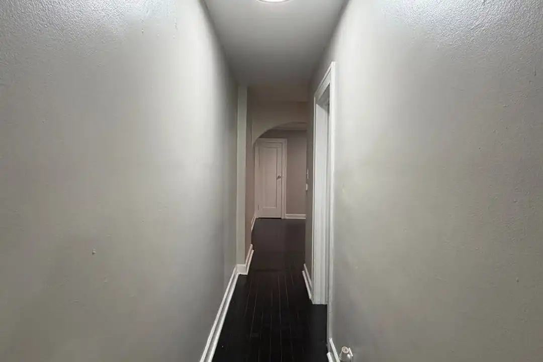 1028 N Olney St unit 1030 N Olney St – další