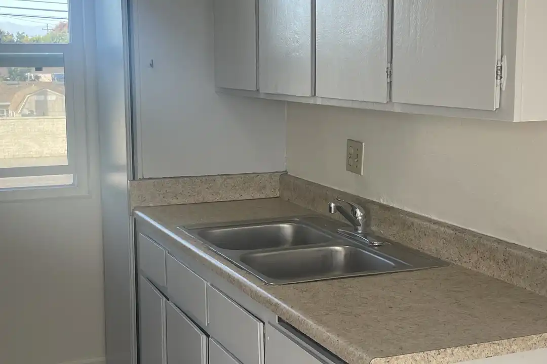 7732 Chapman Ave unit 4 - View 4