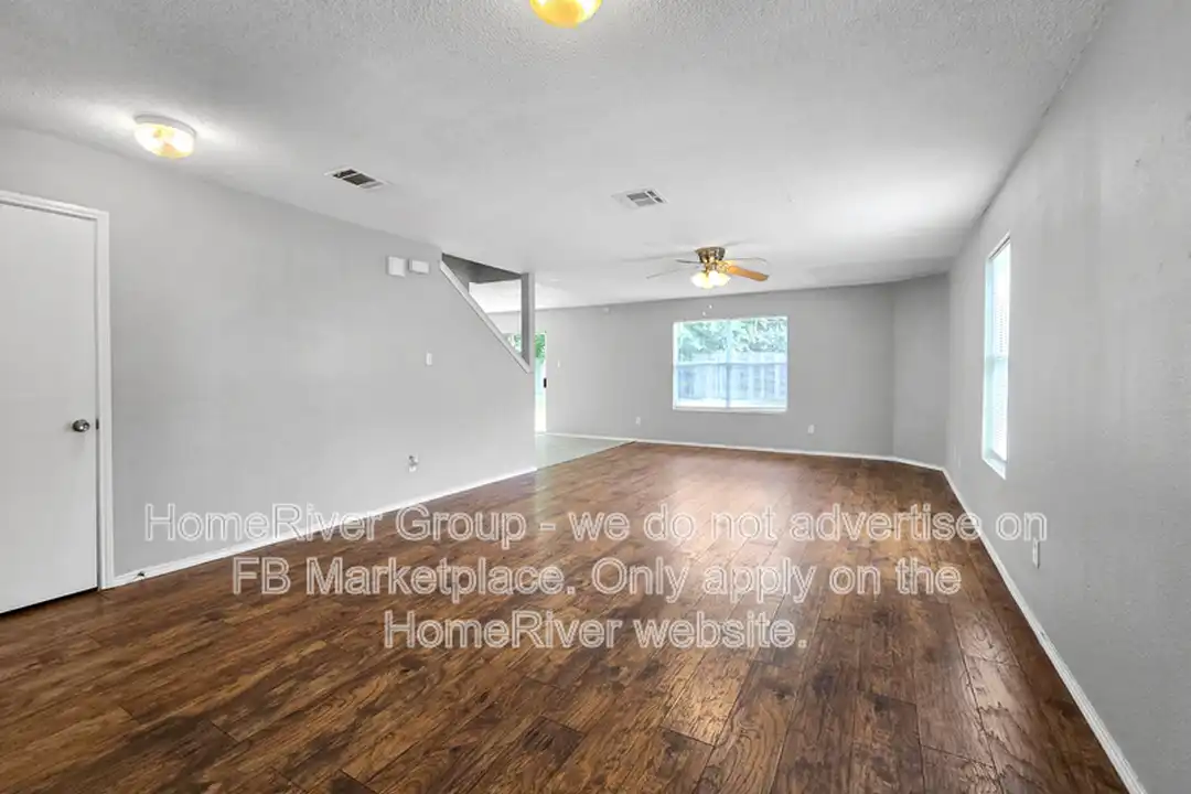 2059 Turtle Cove Dr - More