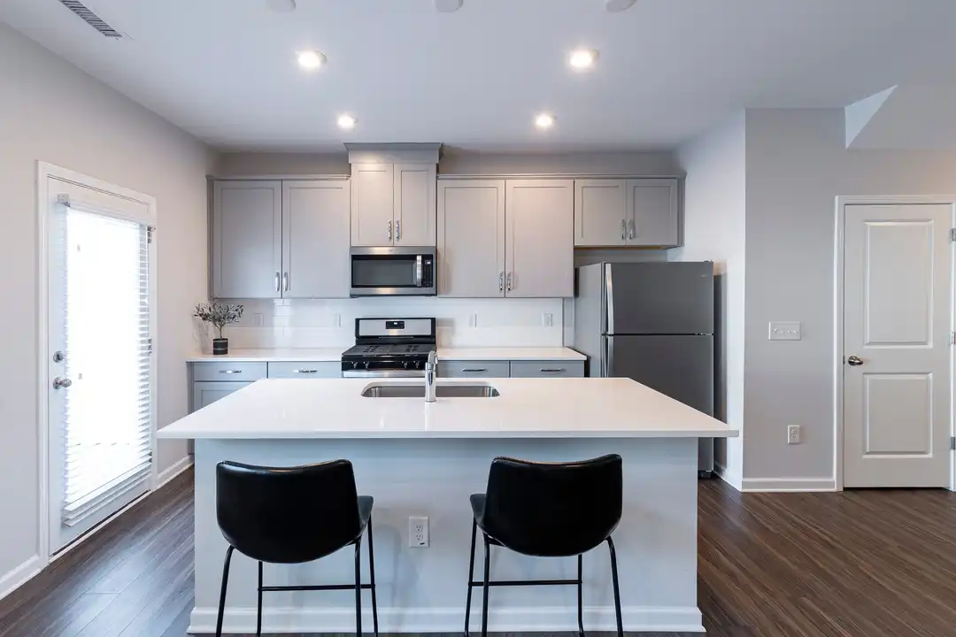 804 Oak Center Dr - View 6