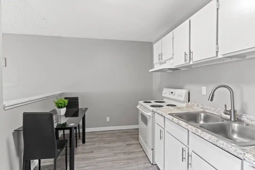 2900 E Charleston Blvd unit 80 – photo 1