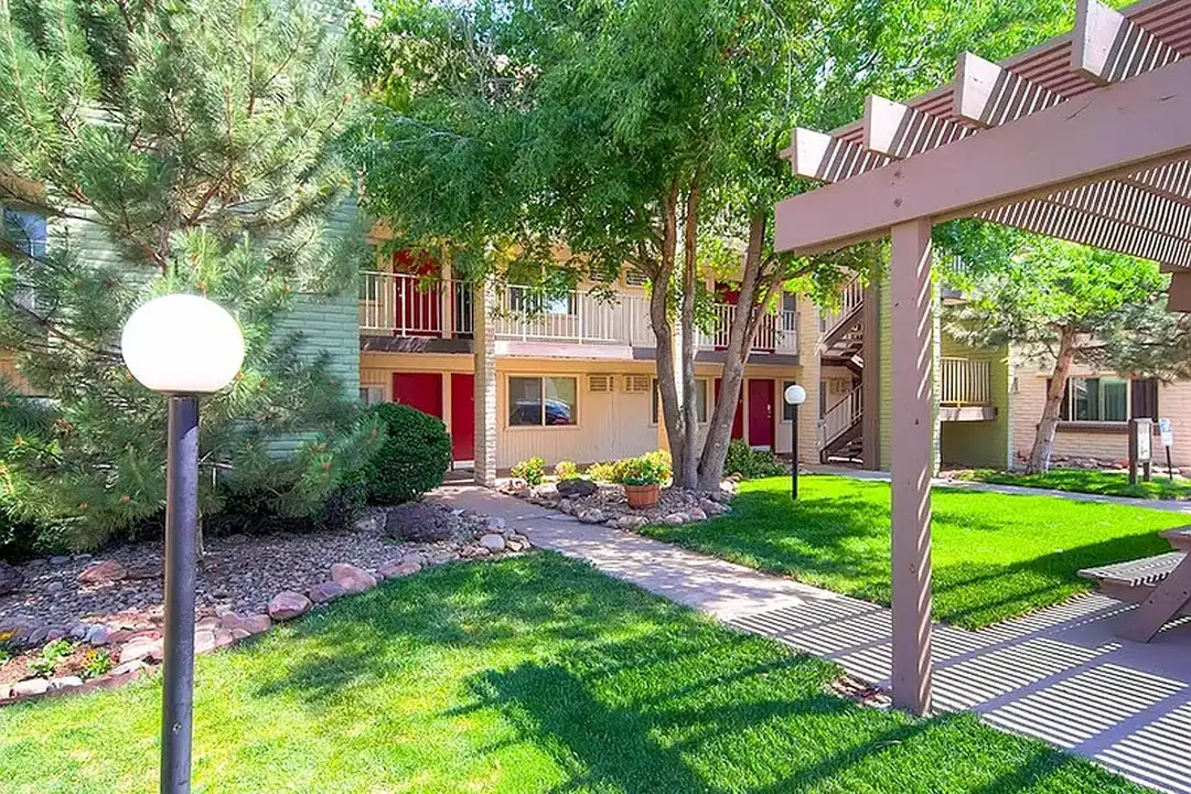 Garden Pointe – photo 1