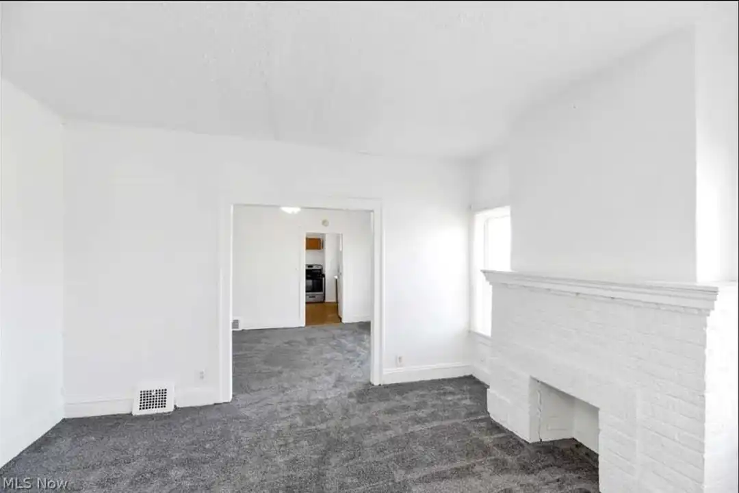14104 Aspinwall Ave unit Unit #4 – photo 1