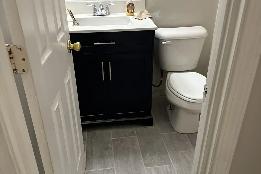 1913 Tischer Rd unit A – pohled 4