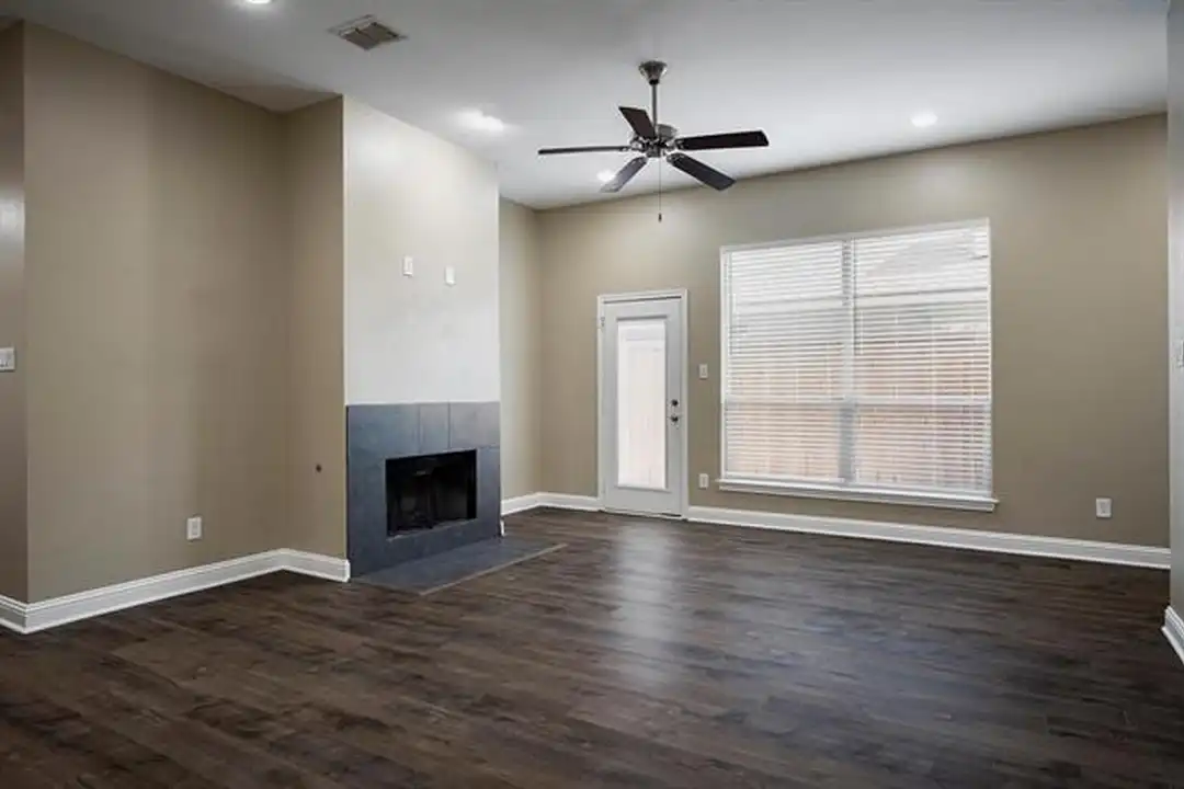 3005 Allister St - View 3