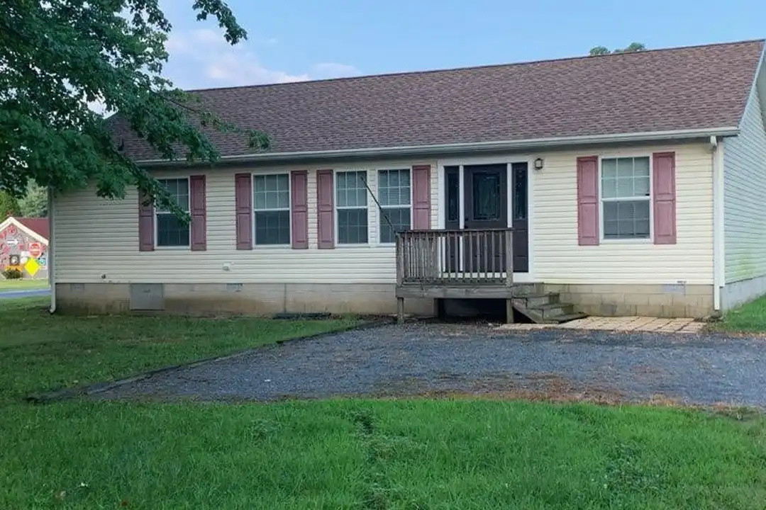 30300 Irons Ln – photo 1 of 16